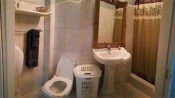 Clifton Hill Manor Hotel Bakhen Extérieur photo